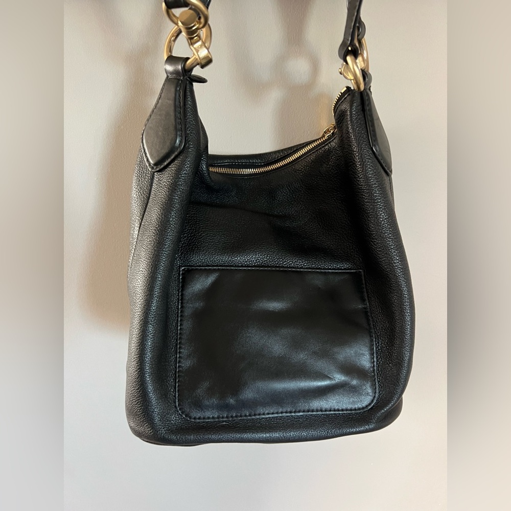 Michael Kors Medium Bucket Bag/Crossbody - Picture 4 of 6